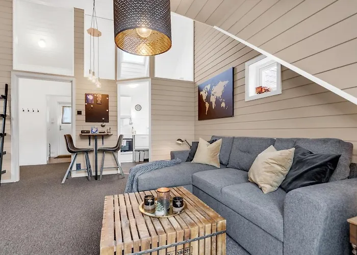 Polar Rose L L Unique * Тромсё